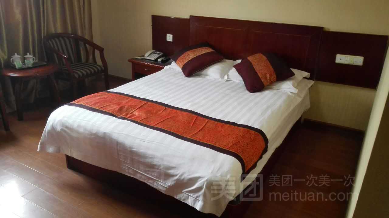 鄭州泰豪商務(wù)酒店普通大床房 美團(tuán)團(tuán)購一晚住宿體驗(yàn)與評測